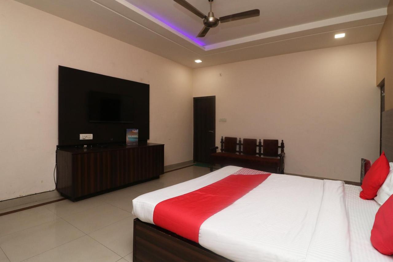 Oyo 22826 Hotel Sheltear & Resturant Agra  Εξωτερικό φωτογραφία