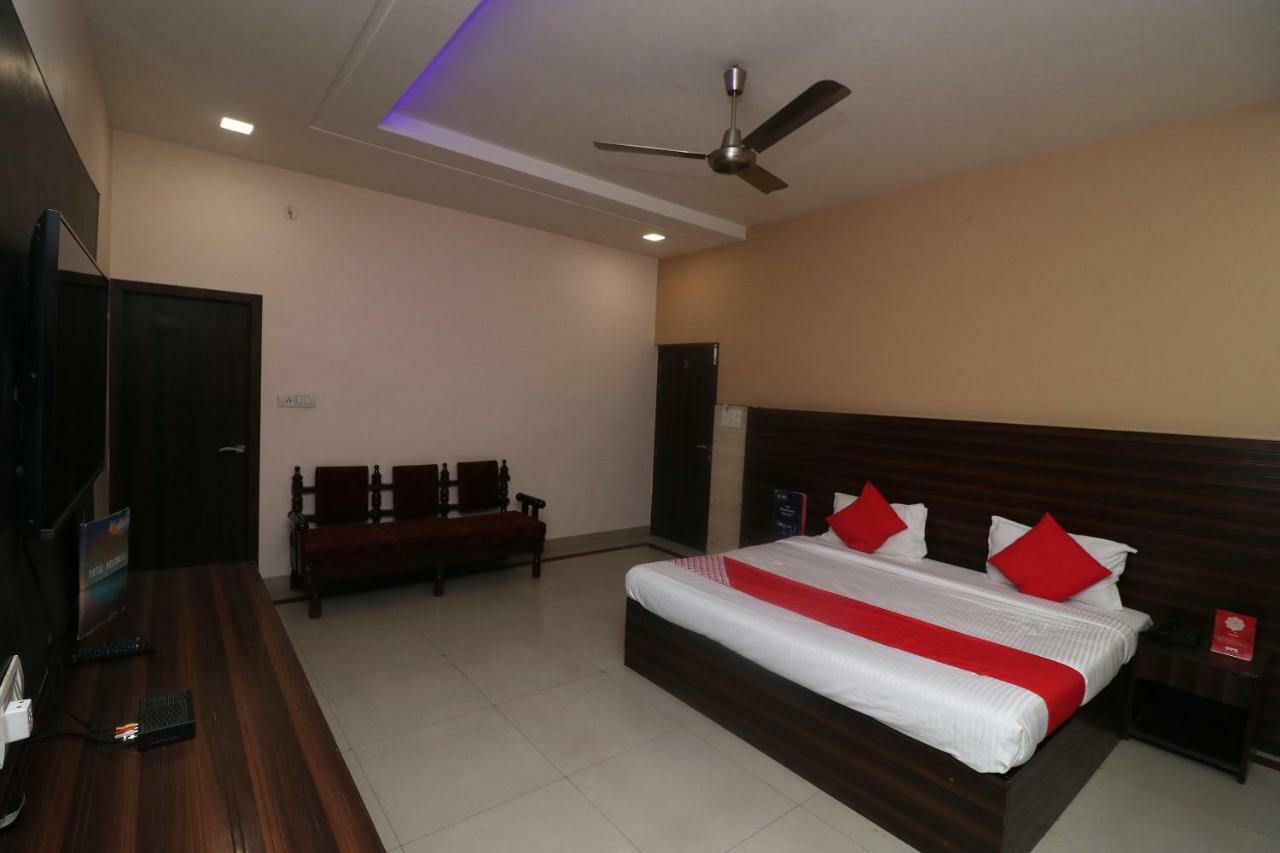 Oyo 22826 Hotel Sheltear & Resturant Agra  Εξωτερικό φωτογραφία